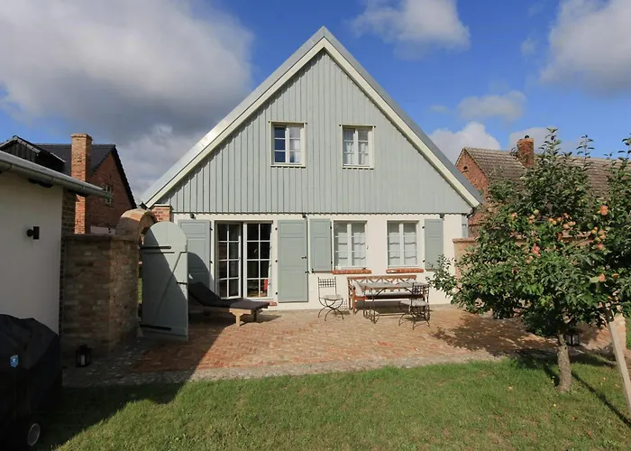 In Rural Idyll Of The Uckermark * Weggun